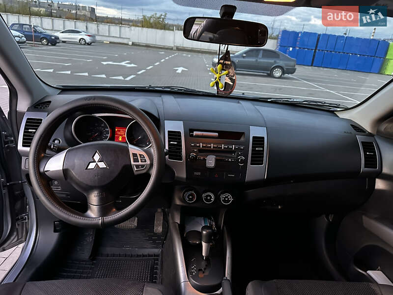 Позашляховик / Кросовер Mitsubishi Outlander 2010 в Білій Церкві фото 16 Позашляховик / Кросовер Mitsubishi Outlander 2010 в Білій Церкві