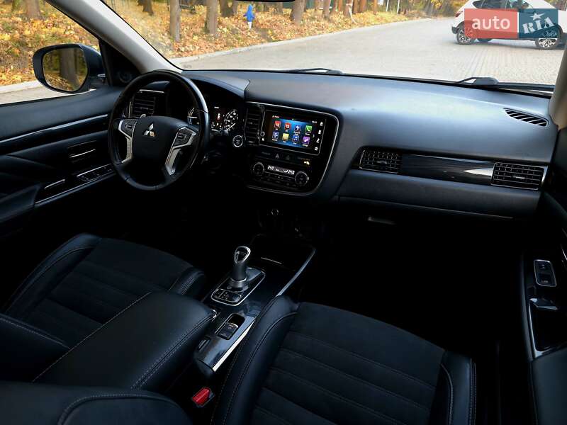 Позашляховик / Кросовер Mitsubishi Outlander 2018 в Львові фото 24 Позашляховик / Кросовер Mitsubishi Outlander 2018 в Львові