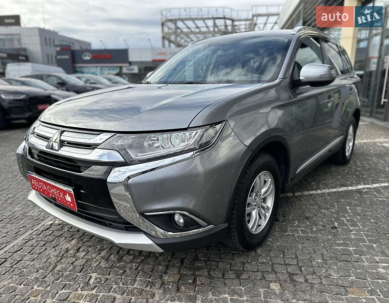 Позашляховик / Кросовер Mitsubishi Outlander 2017 в Дніпрі