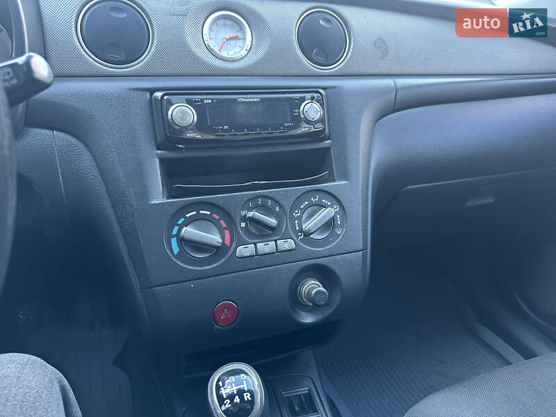 Внедорожник / Кроссовер Mitsubishi Outlander 2005 в Ивано-Франковске фото 24 Внедорожник / Кроссовер Mitsubishi Outlander 2005 в Ивано-Франковске