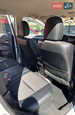 Позашляховик / Кросовер Mitsubishi Outlander 2014 в Одесі