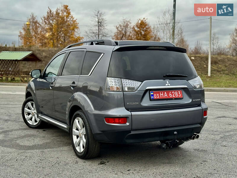 Внедорожник / Кроссовер Mitsubishi Outlander 2011 в Полтаве