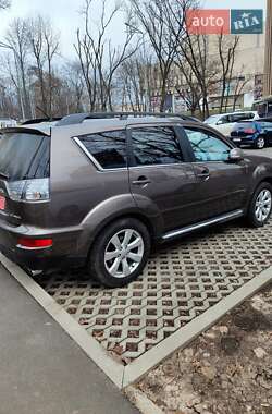 Позашляховик / Кросовер Mitsubishi Outlander 2010 в Печенігах