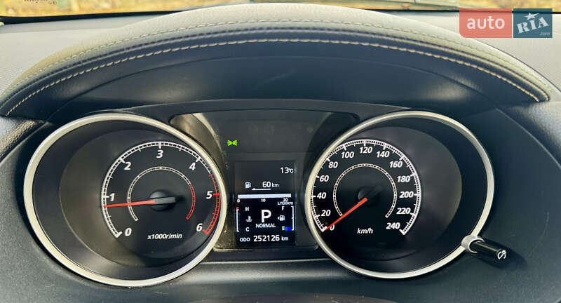 Внедорожник / Кроссовер Mitsubishi Outlander 2011 в Полтаве