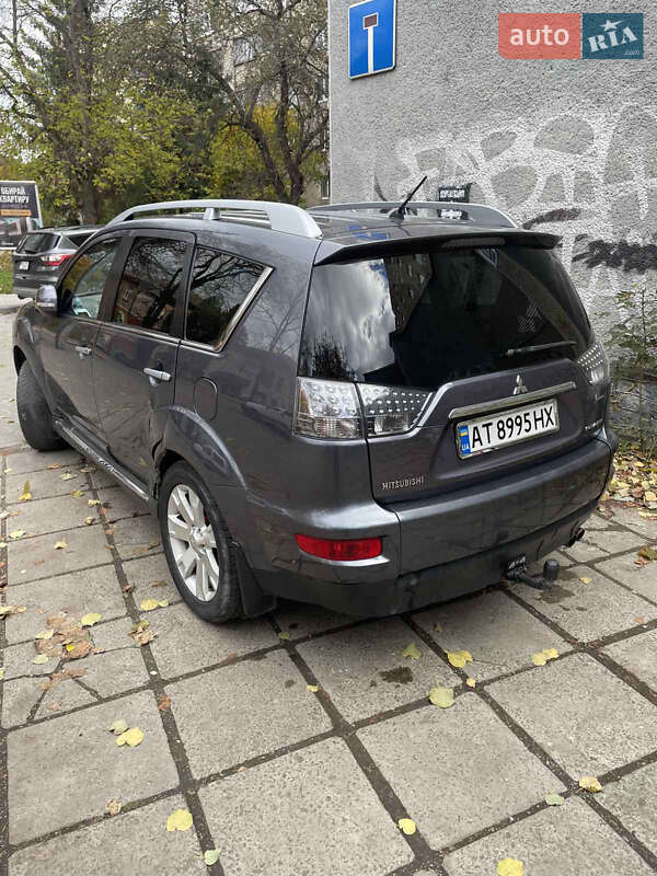Позашляховик / Кросовер Mitsubishi Outlander 2010 в Івано-Франківську
