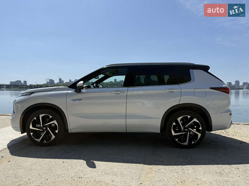 Внедорожник / Кроссовер Mitsubishi Outlander 2022 в Днепре фото 3 Внедорожник / Кроссовер Mitsubishi Outlander 2022 в Днепре