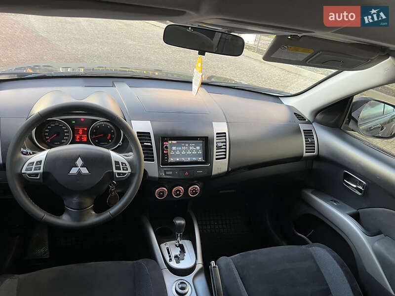 Внедорожник / Кроссовер Mitsubishi Outlander 2008 в Хусте фото 9 Внедорожник / Кроссовер Mitsubishi Outlander 2008 в Хусте