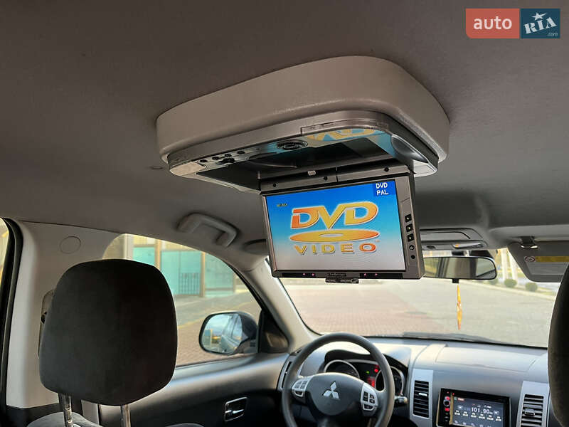Внедорожник / Кроссовер Mitsubishi Outlander 2008 в Хусте фото 12 Внедорожник / Кроссовер Mitsubishi Outlander 2008 в Хусте