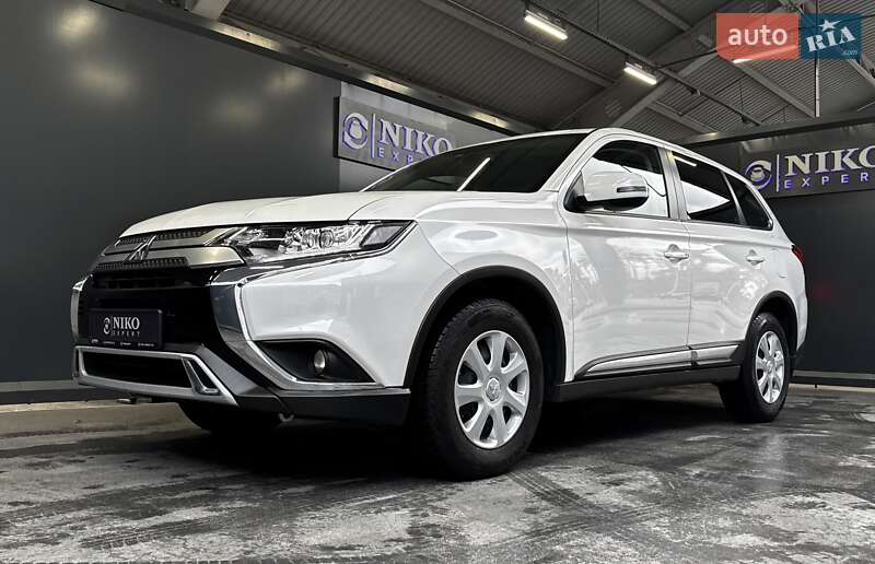 Внедорожник / Кроссовер Mitsubishi Outlander 2021 в Киеве фото 6 Внедорожник / Кроссовер Mitsubishi Outlander 2021 в Киеве