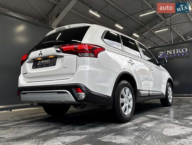 Внедорожник / Кроссовер Mitsubishi Outlander 2021 в Киеве фото 15 Внедорожник / Кроссовер Mitsubishi Outlander 2021 в Киеве