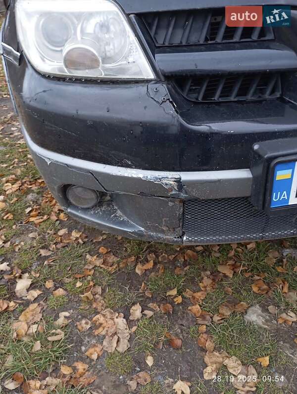 Позашляховик / Кросовер Mitsubishi Outlander 2006 в Гощі