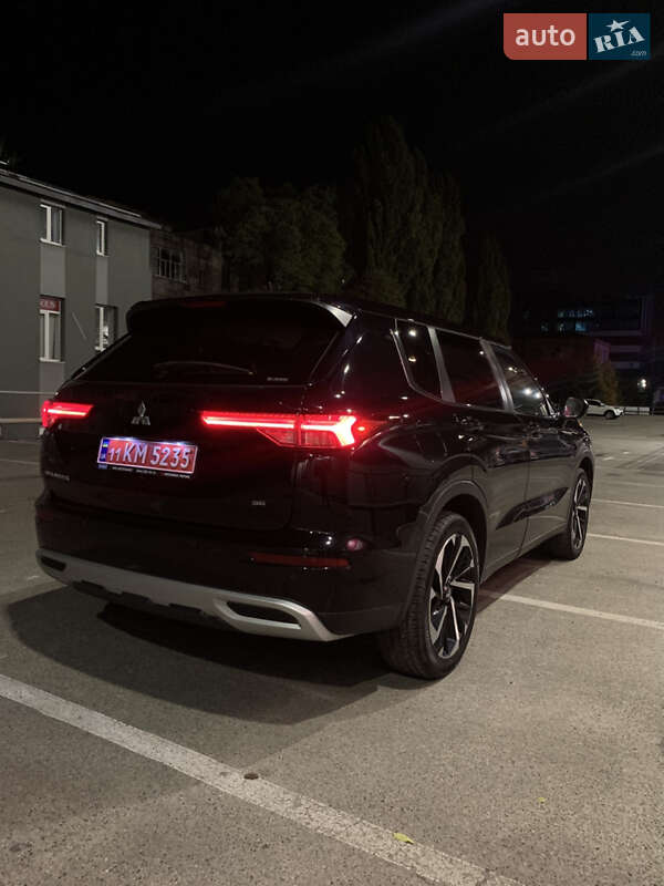 Позашляховик / Кросовер Mitsubishi Outlander 2022 в Києві фото 6 Позашляховик / Кросовер Mitsubishi Outlander 2022 в Києві