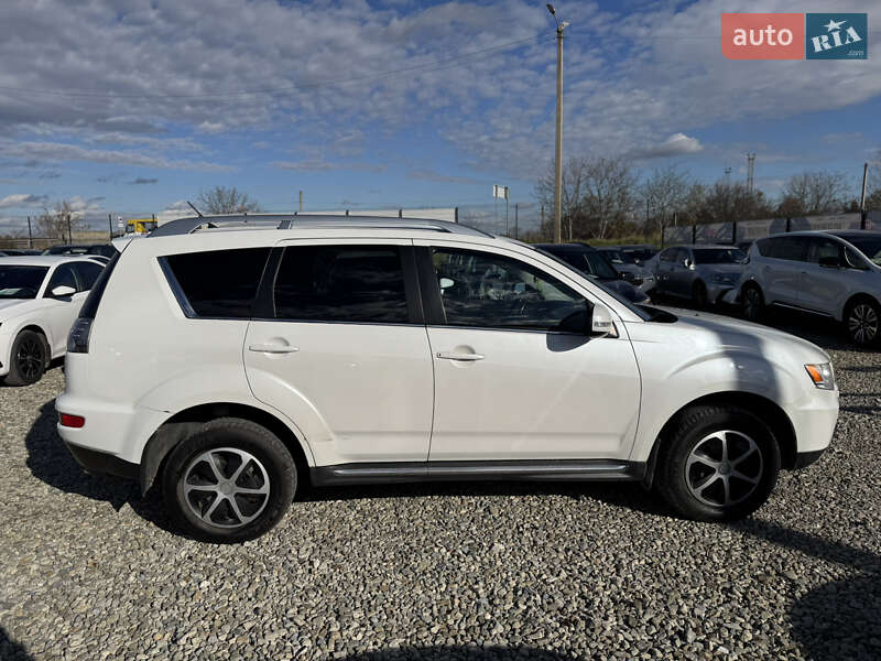 Позашляховик / Кросовер Mitsubishi Outlander 2010 в Івано-Франківську