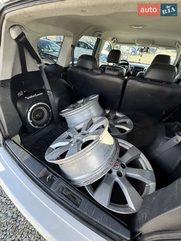 Позашляховик / Кросовер Mitsubishi Outlander 2010 в Івано-Франківську