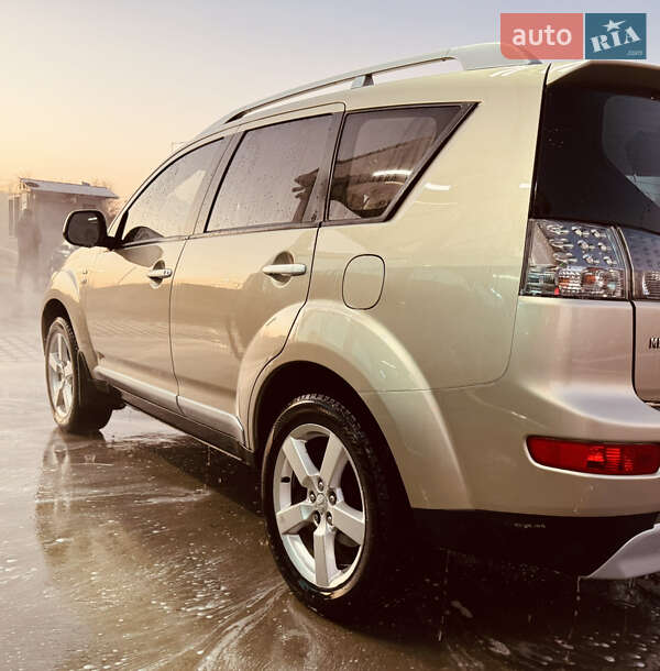 Внедорожник / Кроссовер Mitsubishi Outlander 2008 в Киеве фото 3 Внедорожник / Кроссовер Mitsubishi Outlander 2008 в Киеве