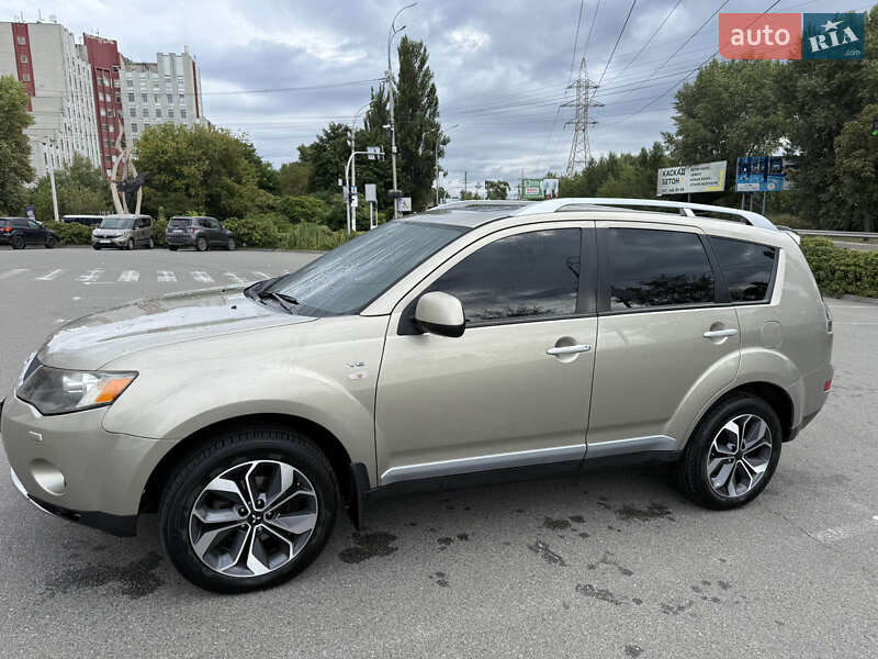 Внедорожник / Кроссовер Mitsubishi Outlander 2008 в Киеве фото 8 Внедорожник / Кроссовер Mitsubishi Outlander 2008 в Киеве