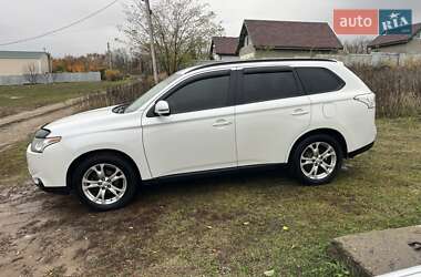 Позашляховик / Кросовер Mitsubishi Outlander 2013 в Харкові