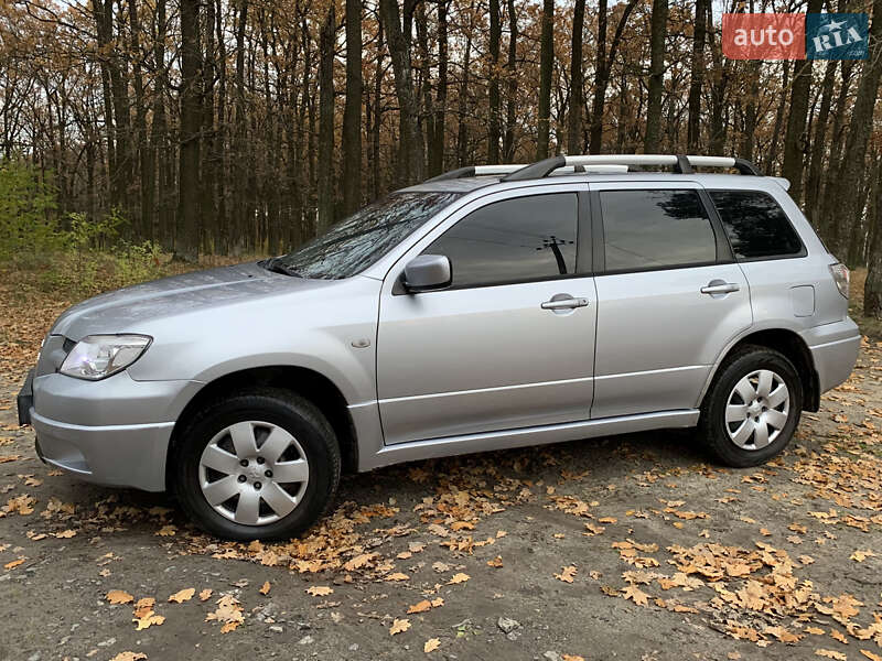 Позашляховик / Кросовер Mitsubishi Outlander 2004 в Ківерцях