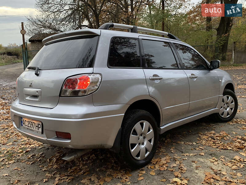 Позашляховик / Кросовер Mitsubishi Outlander 2004 в Ківерцях