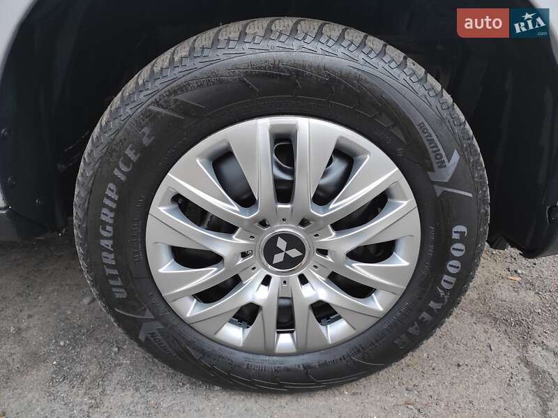 Внедорожник / Кроссовер Mitsubishi Outlander 2007 в Хмельницком