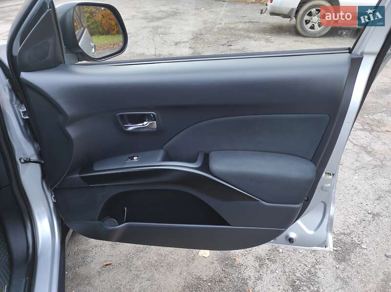 Внедорожник / Кроссовер Mitsubishi Outlander 2007 в Хмельницком