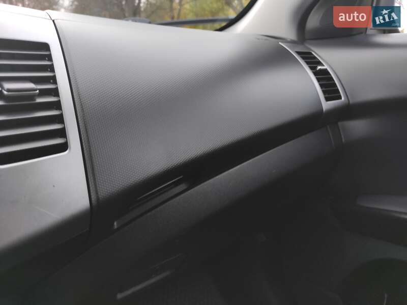 Внедорожник / Кроссовер Mitsubishi Outlander 2007 в Хмельницком