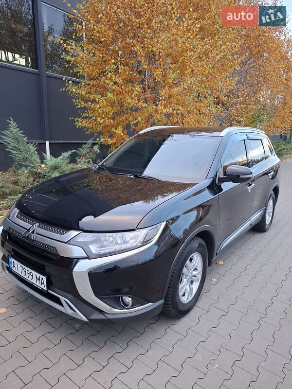 Внедорожник / Кроссовер Mitsubishi Outlander 2018 в Белой Церкви