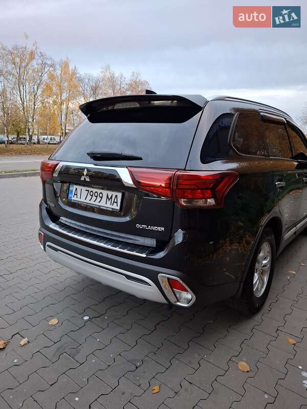 Внедорожник / Кроссовер Mitsubishi Outlander 2018 в Белой Церкви