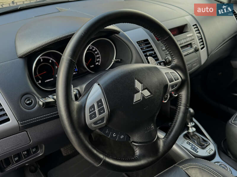 Внедорожник / Кроссовер Mitsubishi Outlander 2012 в Дрогобыче