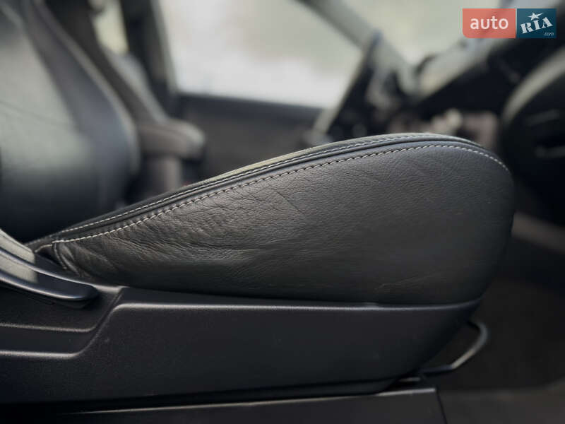 Внедорожник / Кроссовер Mitsubishi Outlander 2012 в Дрогобыче