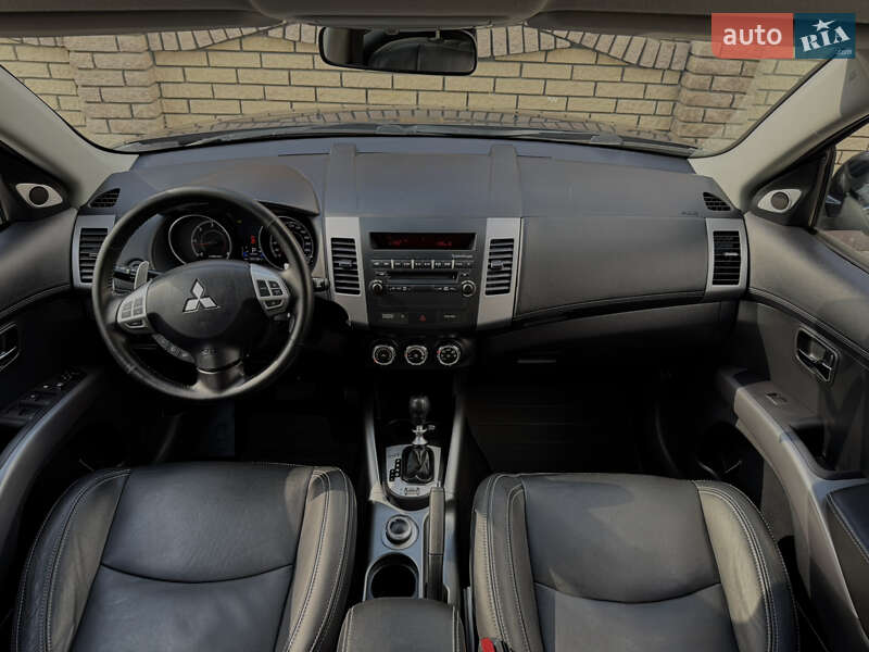 Внедорожник / Кроссовер Mitsubishi Outlander 2012 в Дрогобыче