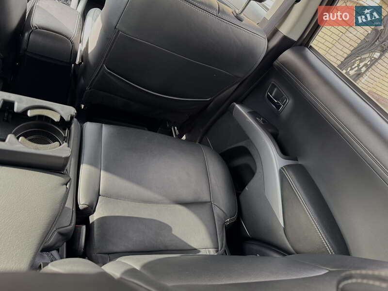 Внедорожник / Кроссовер Mitsubishi Outlander 2012 в Дрогобыче