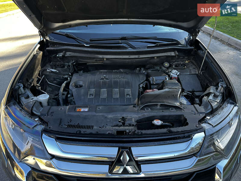 Внедорожник / Кроссовер Mitsubishi Outlander 2017 в Кропивницком фото 17 Внедорожник / Кроссовер Mitsubishi Outlander 2017 в Кропивницком