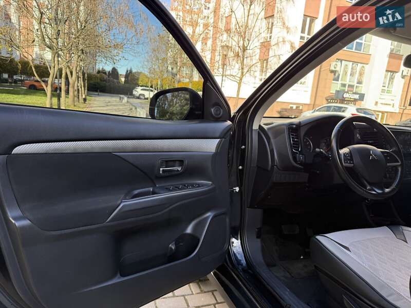 Внедорожник / Кроссовер Mitsubishi Outlander 2014 в Ивано-Франковске