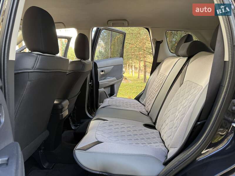 Внедорожник / Кроссовер Mitsubishi Outlander 2014 в Ивано-Франковске