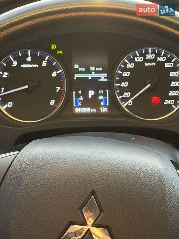 Внедорожник / Кроссовер Mitsubishi Outlander 2020 в Кропивницком фото 18 Внедорожник / Кроссовер Mitsubishi Outlander 2020 в Кропивницком