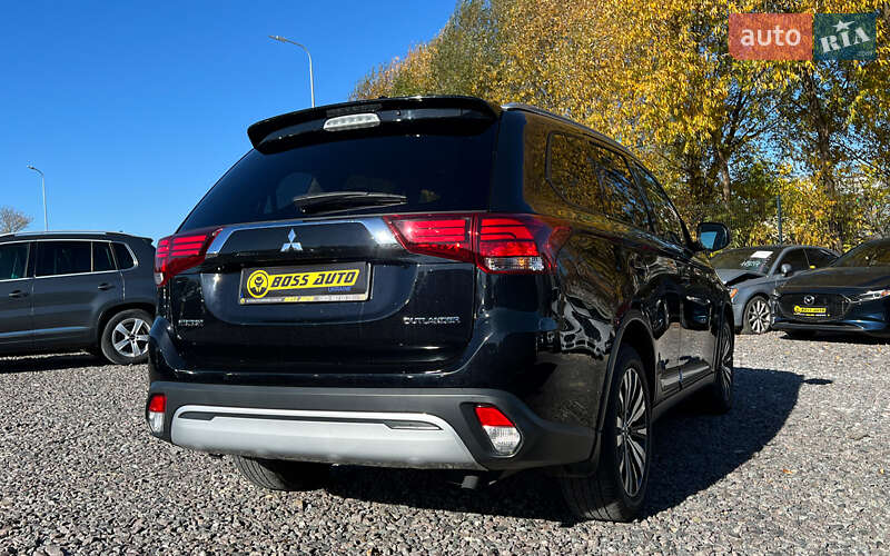 Позашляховик / Кросовер Mitsubishi Outlander 2019 в Львові фото 5 Позашляховик / Кросовер Mitsubishi Outlander 2019 в Львові