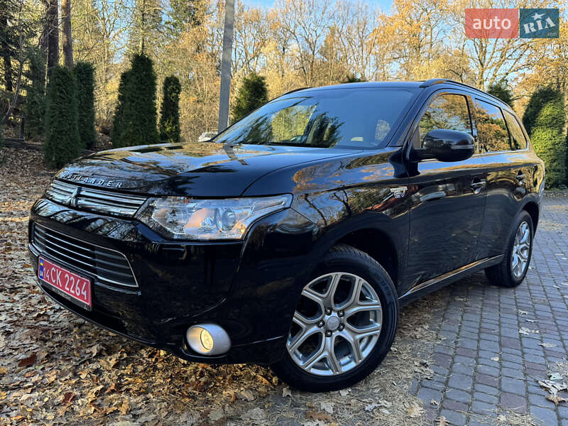 Внедорожник / Кроссовер Mitsubishi Outlander 2014 в Дрогобыче