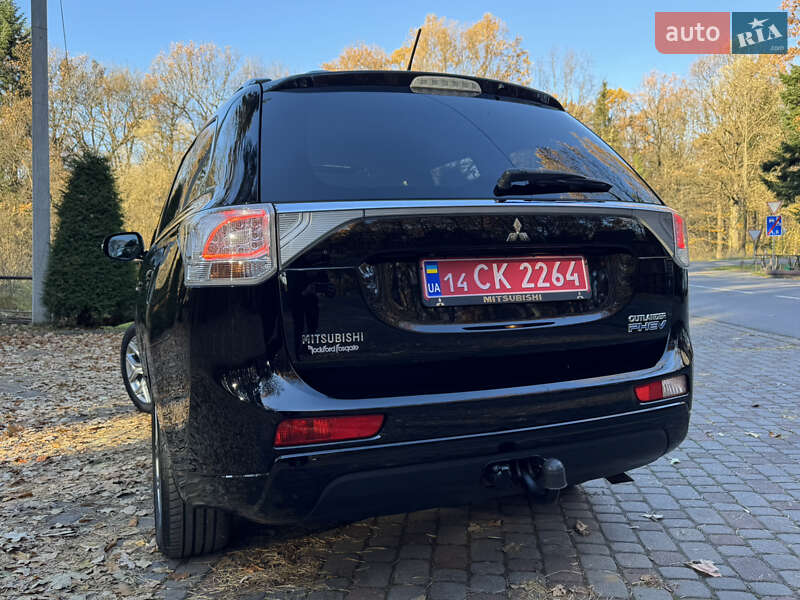 Внедорожник / Кроссовер Mitsubishi Outlander 2014 в Дрогобыче