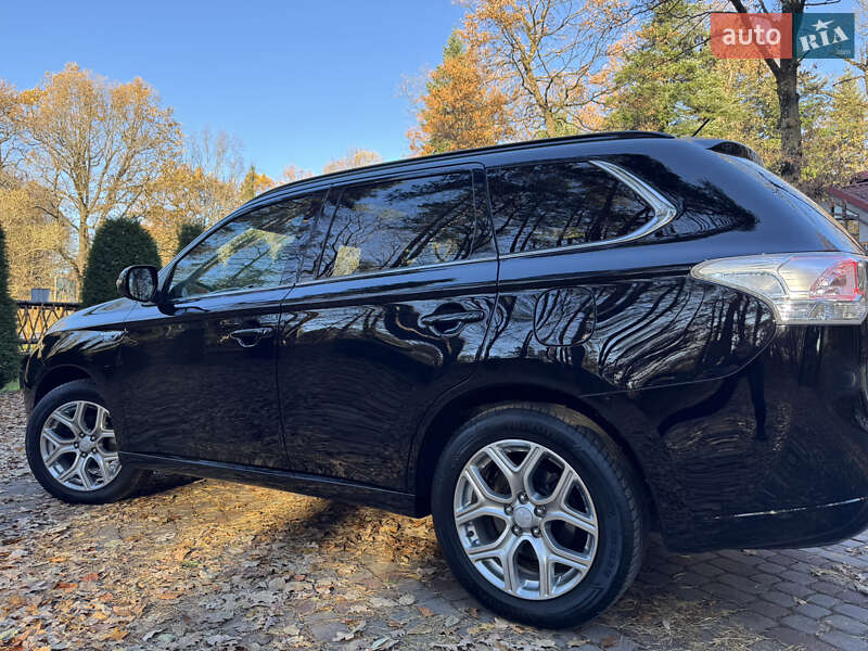 Внедорожник / Кроссовер Mitsubishi Outlander 2014 в Дрогобыче