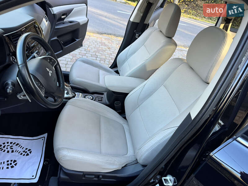 Внедорожник / Кроссовер Mitsubishi Outlander 2014 в Дрогобыче