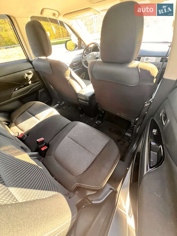Внедорожник / Кроссовер Mitsubishi Outlander 2016 в Виннице фото 10 Внедорожник / Кроссовер Mitsubishi Outlander 2016 в Виннице
