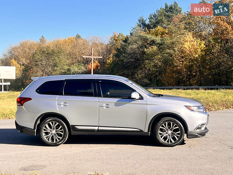 Внедорожник / Кроссовер Mitsubishi Outlander 2016 в Виннице фото 4 Внедорожник / Кроссовер Mitsubishi Outlander 2016 в Виннице