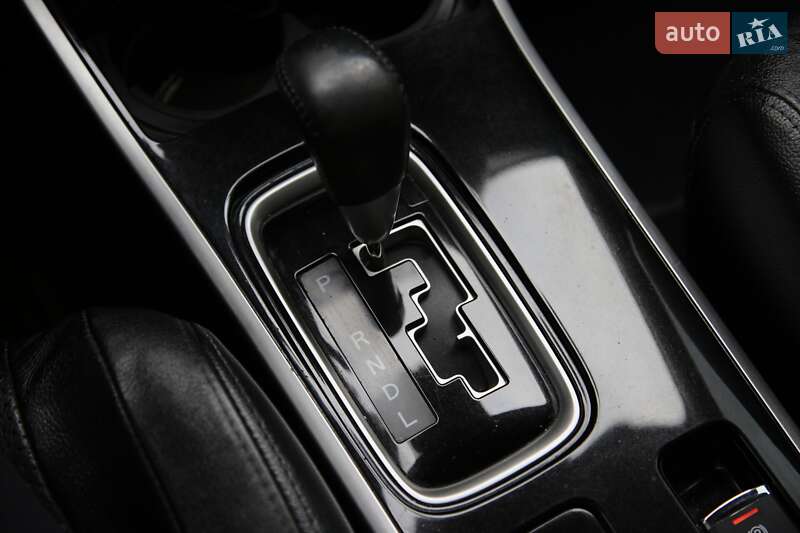 Позашляховик / Кросовер Mitsubishi Outlander 2017 в Харкові