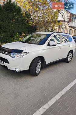 Внедорожник / Кроссовер Mitsubishi Outlander 2013 в Трускавце