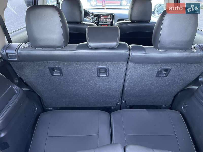 Внедорожник / Кроссовер Mitsubishi Outlander 2019 в Хмельницком фото 30 Внедорожник / Кроссовер Mitsubishi Outlander 2019 в Хмельницком