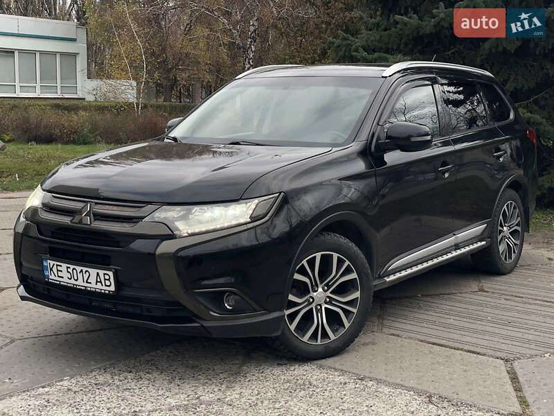Внедорожник / Кроссовер Mitsubishi Outlander 2015 в Днепре фото 3 Внедорожник / Кроссовер Mitsubishi Outlander 2015 в Днепре