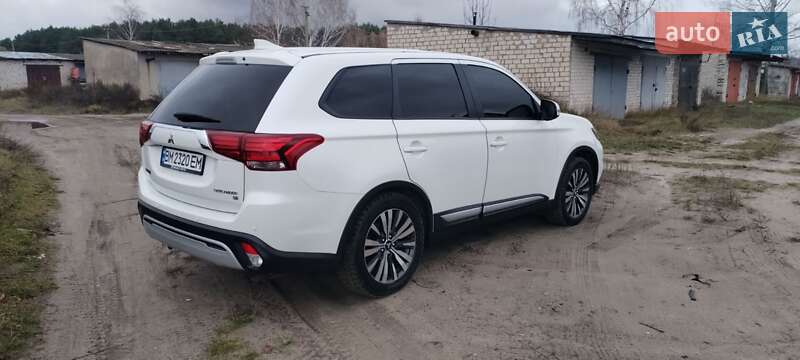 Внедорожник / Кроссовер Mitsubishi Outlander 2018 в Шостке фото 12 Внедорожник / Кроссовер Mitsubishi Outlander 2018 в Шостке