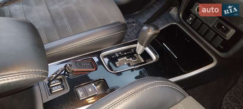 Внедорожник / Кроссовер Mitsubishi Outlander 2018 в Шостке фото 25 Внедорожник / Кроссовер Mitsubishi Outlander 2018 в Шостке