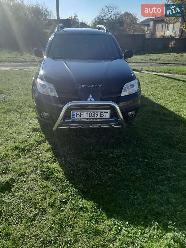 Mitsubishi Outlander 2008